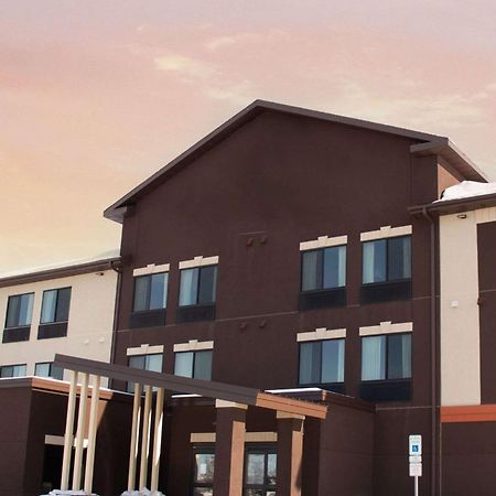 Grand Forks Lodge And Suites Exterior foto